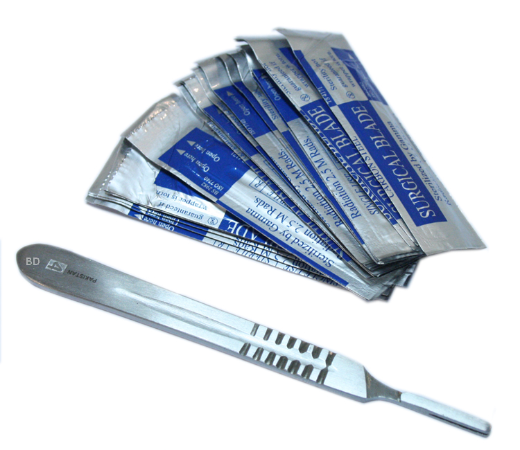 20 Surgery Scalpel Blades 15 with 4 Metal Handle Suitable for